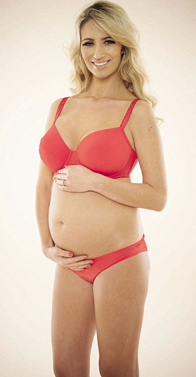 Chantelle Houghton Shows Off Her Baby Bump Facenfacts