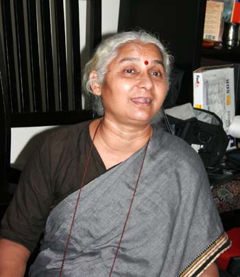 Medha Patkar defends Hazare  