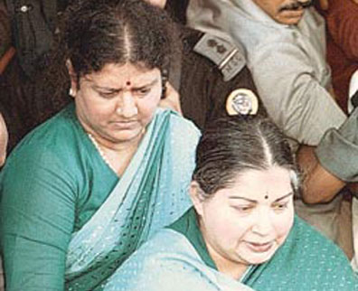 Jayalalithaa removes Sasikala, others from AIADMK