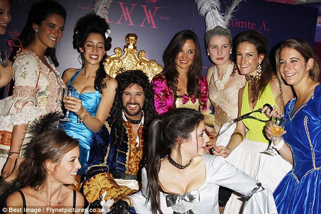 Royal Hotness Pippa Middleton wild Paris party with dwarves, strippers before gun prank