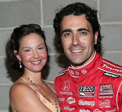 Ashley Judd's hubby Dario Franchitti wins Indy 500 for 3rd Time!