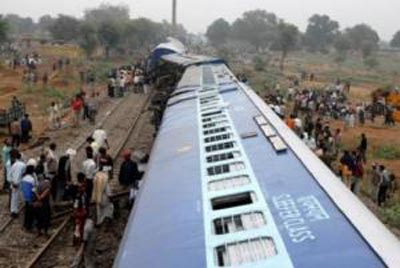 Doon Express derails in UP, many kills