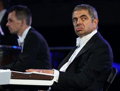 Mr Bean brings down house as he leads orchestra in hilarious rendition of Chariots Of Fire 