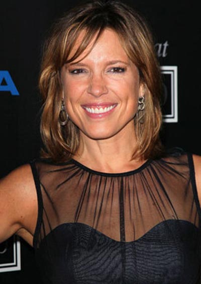 Hannah Storm returns to host the 2013 Rose Parade just weeks after gas ...