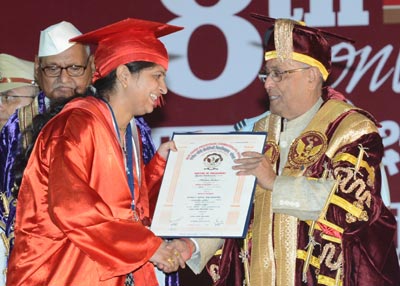 Prez Pranab attends 8th convocation of Rajiv Gandhi Proudyogiki Vishwavidyalaya