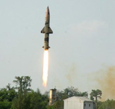 India test fires N-capable surface-to-surface Prithvi-II missile ...