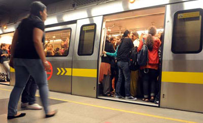 Another picture of Delhi Metro: Couples rent toilets at stations for making love 