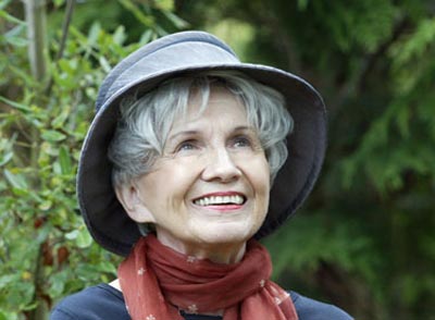 Alice Munro, contemporary Chekhov, master of the short story wins Nobel literature prize 2013 