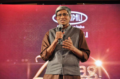 Journalist Ashutosh joins Aam Aadmi Party