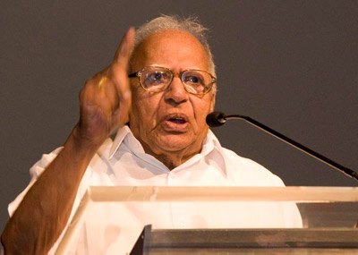 President congratulates Justice VR Krishna Iyer on his 100th birthday