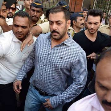 Bombay High Court acquits Salman Khan in hit-and-run case; then, who killed Nurulla Sharif?