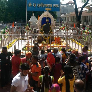 Shingnapur Shani temple allows women to enter inner sanctum 