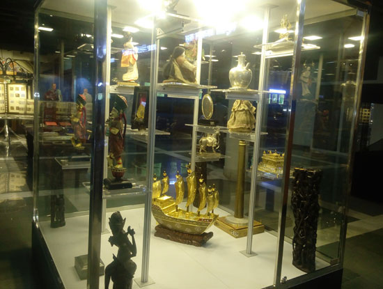 Historical artifacts at Rashtrapati Bhawan museum