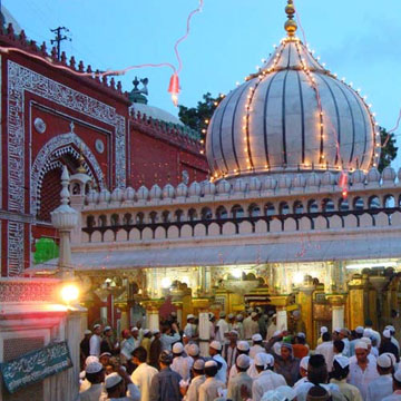 Delhi wale: Nizamuddin dargah runaway rockstar searching for sadda haq'