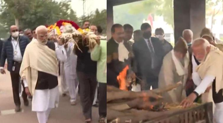 PM Modi pays last respects to mother Heeraben in Gandhinagar