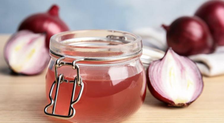 5 Ways In Which Onion Juice Can Benefit Your Hair