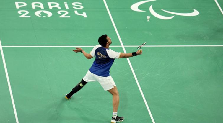  Nitesh Kumar Wins Gold Medal In SL3 Badminton After Epic Battle At Paris Paralympics 2024